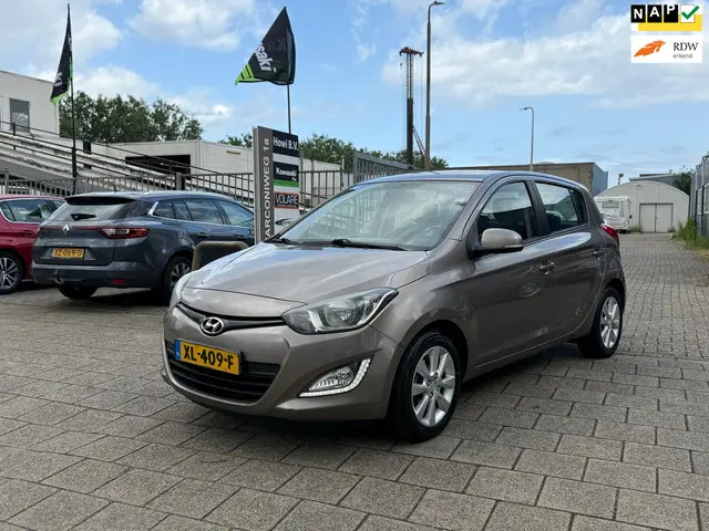 Hyundai i20 1.2i i-Motion |LED |BLUETOOTH 2013 Benzine