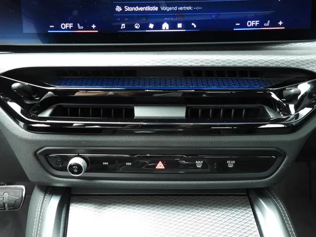 BMW 4 Serie Coupe 420i 2024 Benzine 13