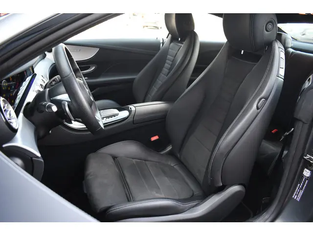 Mercedes-Benz E-Klasse Coupé 200 AMG Line 2020 Benzine 4