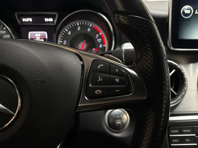 Mercedes-Benz CLA 180 AMG Sport 2015 Benzine 15