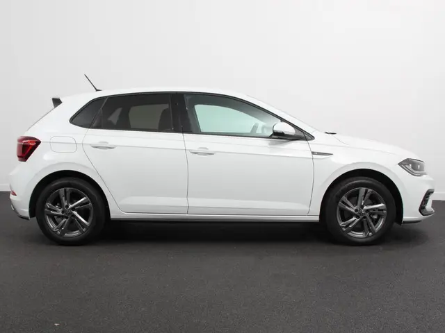 Volkswagen Polo 1.0 TSI DSG R-Line 2024 Benzine 8