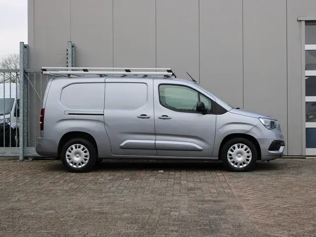 Opel Combo 1.5D L2H1 Standaard 2023 Diesel 7