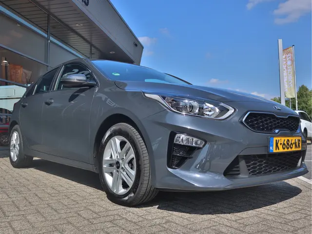 Kia Ceed 1.0 T-GDi DynamicLine 2021 Benzine 6