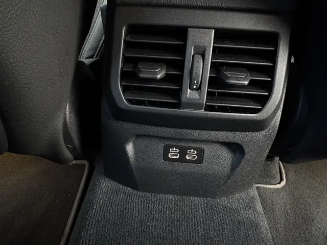 BMW 1 Serie 118i Executive Edition 2019 Benzine 26