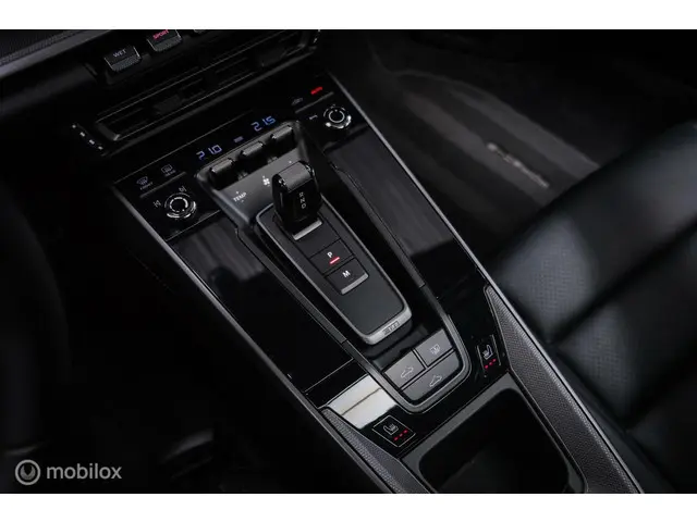 Porsche 911 3.0 Carrera 2020 Benzine 12