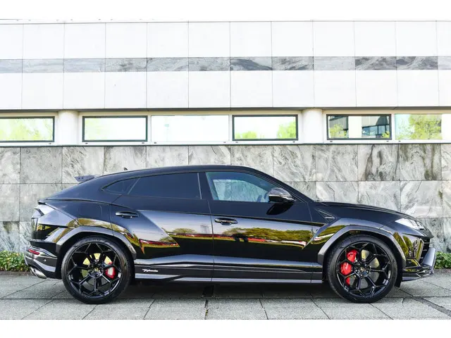 Lamborghini Urus 4.0 V8 Performante 2024 Benzine 4