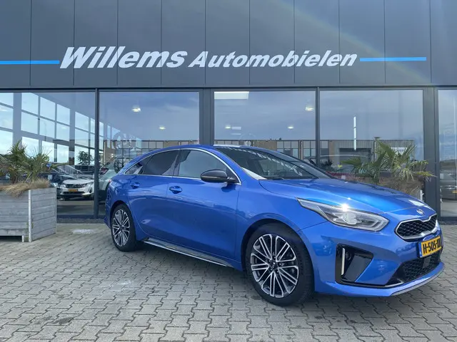 Kia ProCeed 3