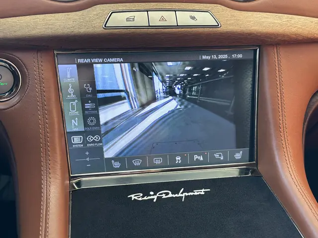 Fisker Karma 2.0 EcoSport 2013 Hybride Benzine 49