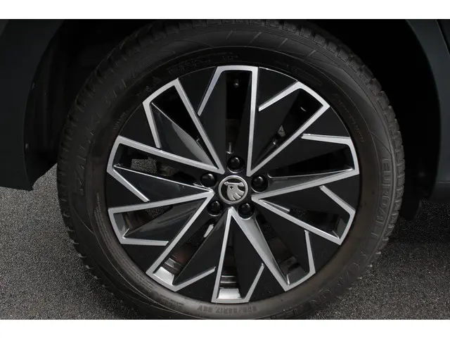 Škoda Kamiq 1.0 TSI 110pk DSG Style 2021 Benzine 27