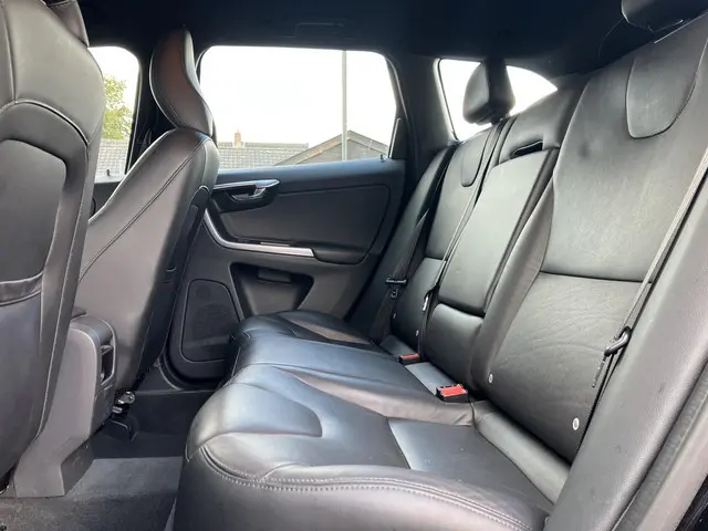 Volvo XC60 2.0 D4 FWD Ocean Race 2015 Diesel 21