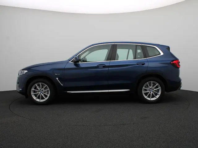 BMW X3 xDrive30e 2022 Hybride Benzine 4