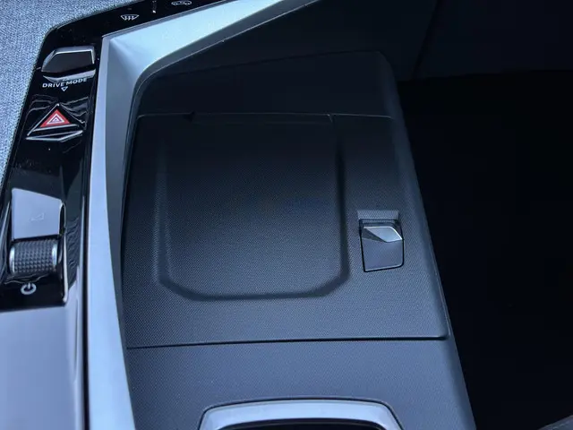 Peugeot e-3008 GT Avantage 210 73 kWh 2025 Elektrisch 33