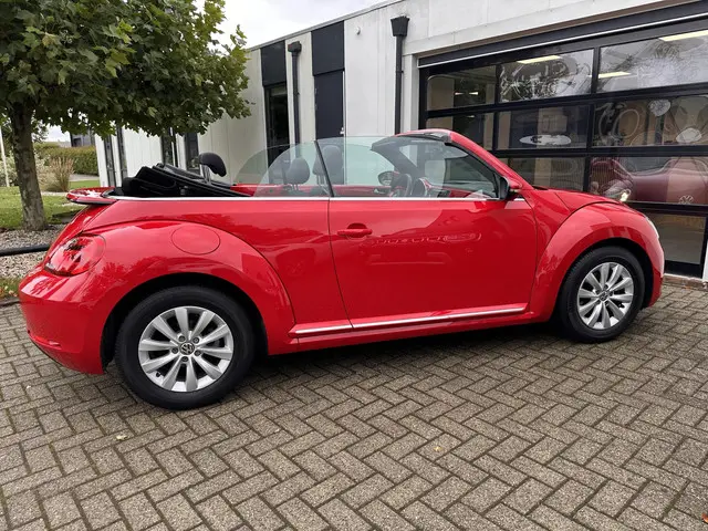 Volkswagen Beetle Cabriolet 1.2 TSI Design 2015 Benzine 9
