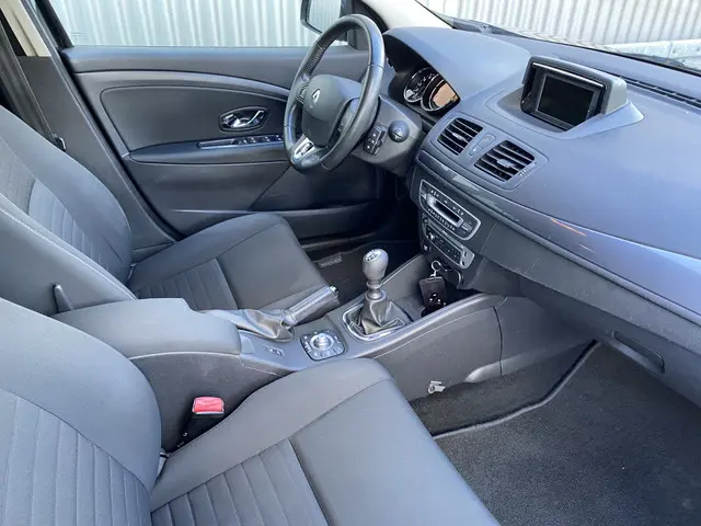 Renault Mégane Estate 1.2 TCe Limited 2015 Benzine 16