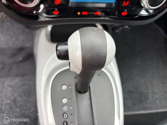 Nissan Juke 1.6 Connect Edition 2015 Benzine 17