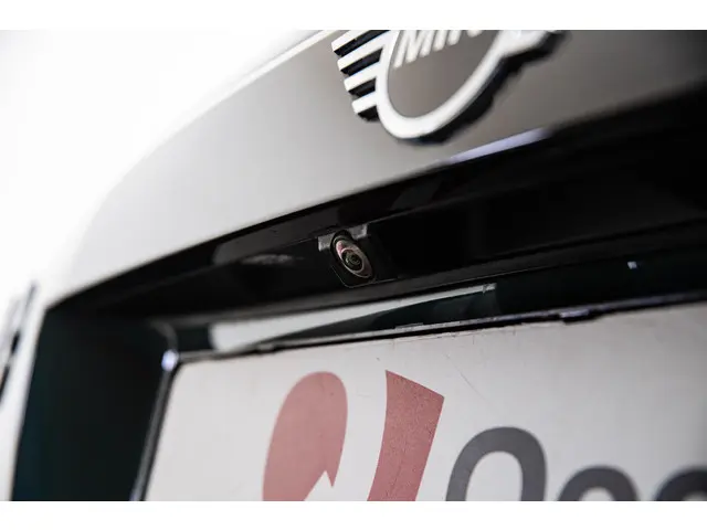 MINI Countryman Cooper S E ALL4 2022 Hybride Benzine 31