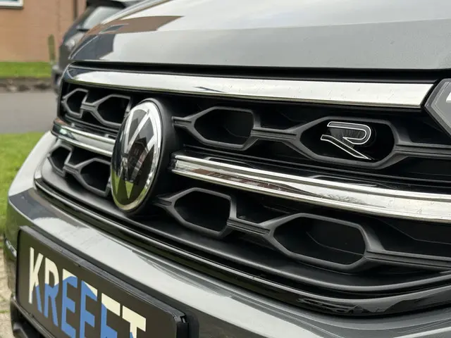 Volkswagen T-Roc 1.5 TSI R-Line Edition 2025 Benzine 10