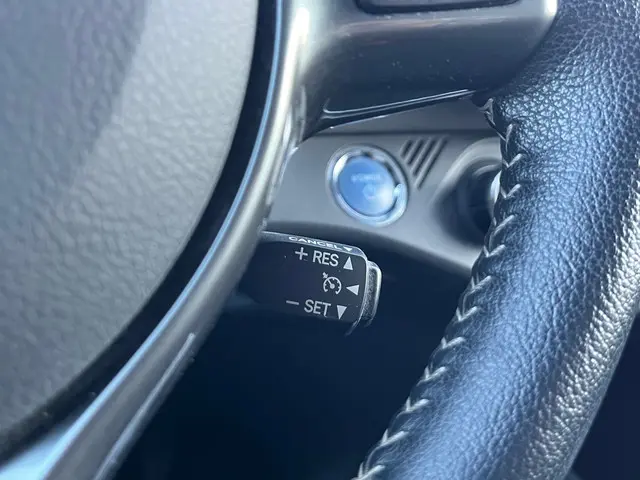Toyota Yaris 1.5 Hybrid Lease 2015 Hybride Benzine 13
