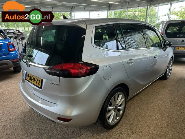 Opel Zafira Tourer 1.4 Cosmo 2013 Benzine 3