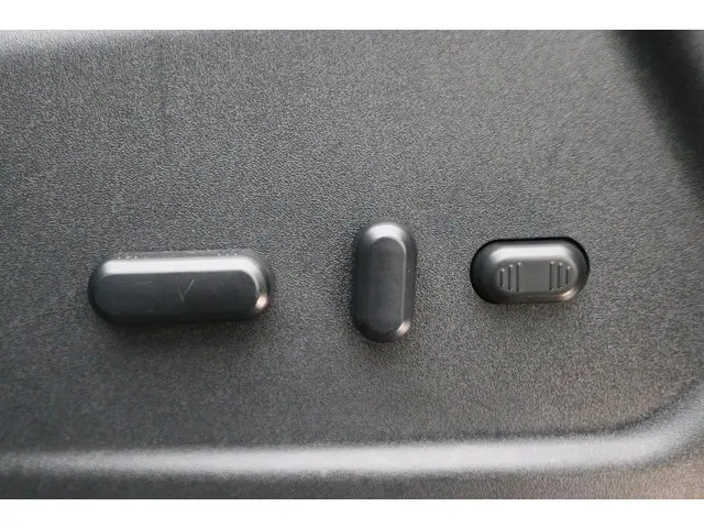 Ford Transit Custom 300 2.0 TDCI L2H1 DC 2020 Diesel 11