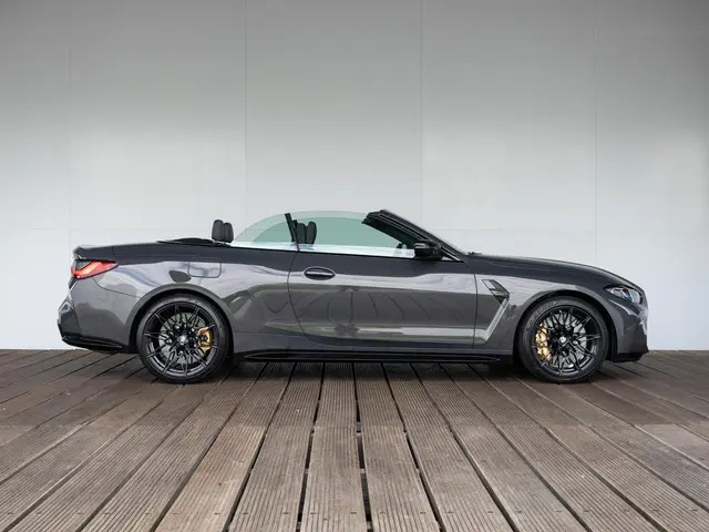 BMW M4 Cabrio Competition xDrive 2022 Benzine 4