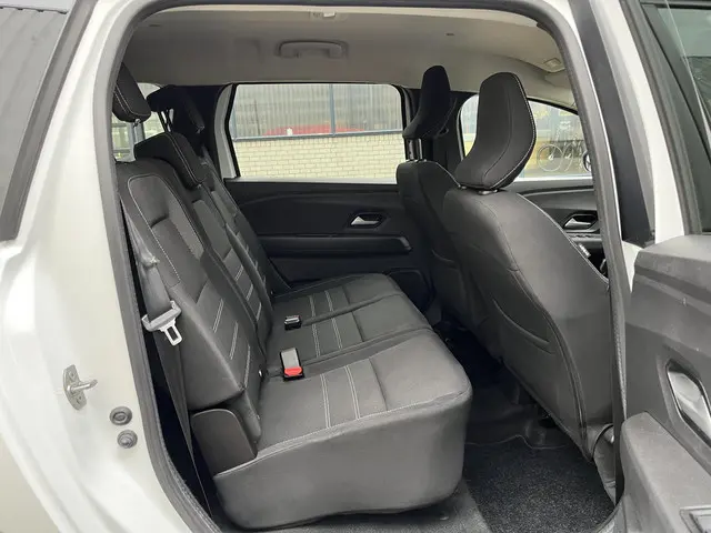 Dacia Jogger 1.0 TCe 110 Expression 7p. 2023 Benzine 26