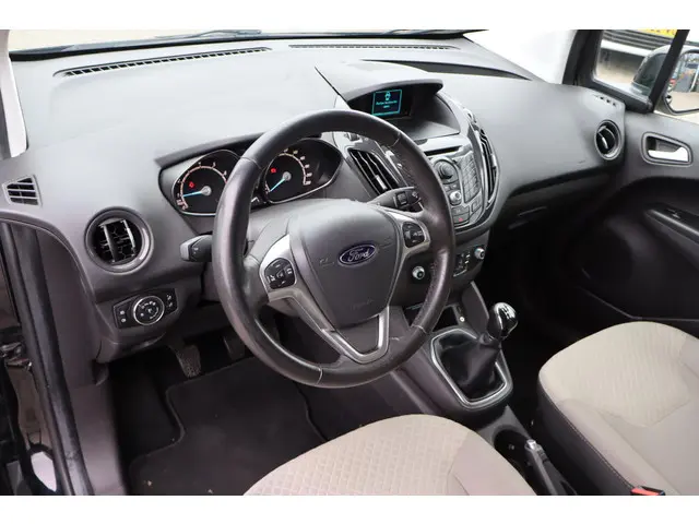 Ford Tourneo Courier 1.0 Titanium 2016 Benzine