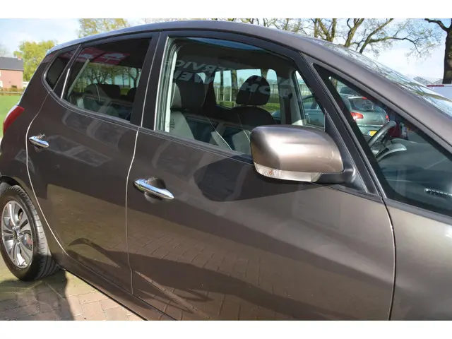 Kia Venga 1.6 CVVT automaat 2016 Benzine 20