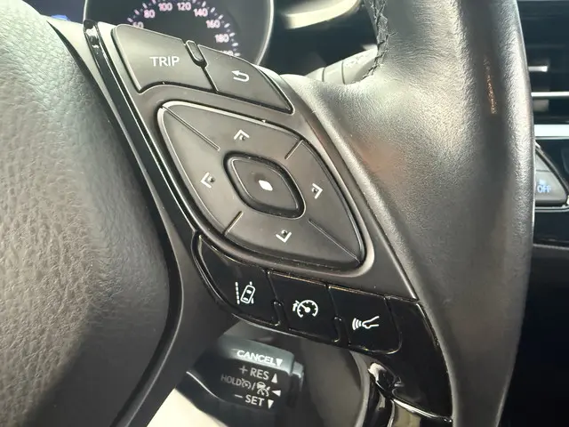 Toyota C-HR 1.2 Executive, Navigatie, Leer, 2016 Benzine 12