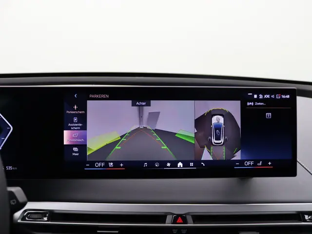 BMW iX xDrive60 2025 Elektrisch 29