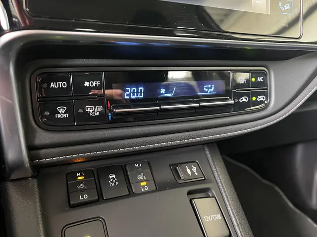 Toyota Auris 1.8 Hybrid Team D 2018 Hybride Benzine 16