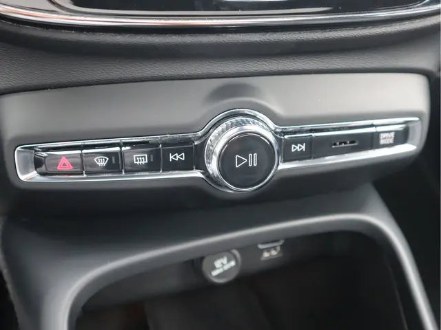 Volvo XC40 1.5 T5 Recharge 2021 Hybride Benzine 68