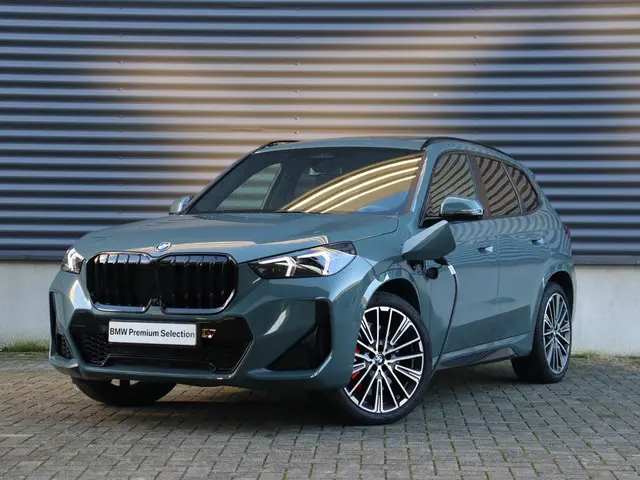 BMW X1 xDrive25e 2025 Hybride Benzine 38