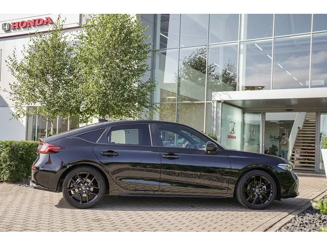 Honda Civic 2.0i e:HEV SPORT 2023 Hybride Benzine 53