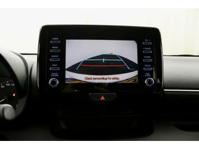 Toyota Yaris 1.5 Hybrid Comfort wit 2022 Hybride Benzine 20