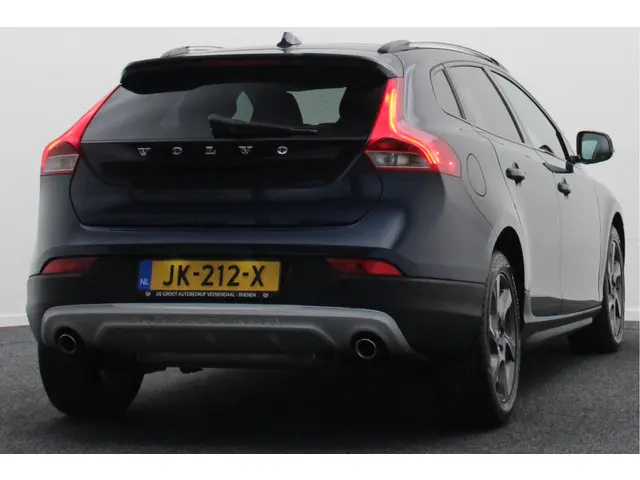 Volvo V40 Cross Country 1.6 T4 Summum 2013 Benzine 19