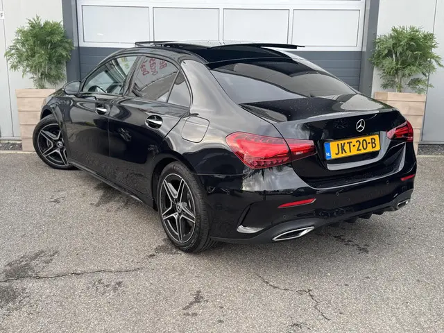 Mercedes-Benz A-Klasse 200 AMG Line 2024 Benzine 4