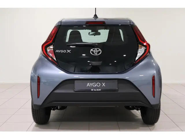 Toyota Aygo X 1.0 VVT-i MT Play, 2025 Benzine 4