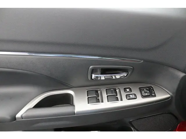 Mitsubishi ASX 2.0 Intense 2019 Benzine 34