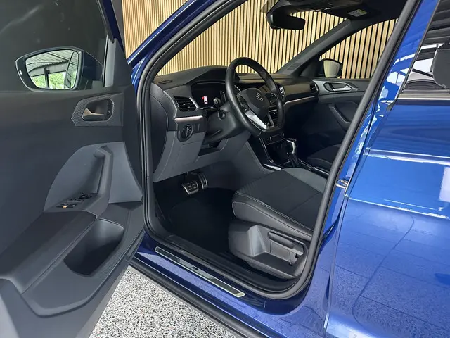 Volkswagen T-Cross 1.0 TSI Style Business R 2019 Benzine 4