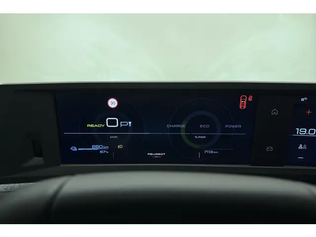 Peugeot e-5008 Allure Avantage 73 kWh 2025 Elektrisch 22