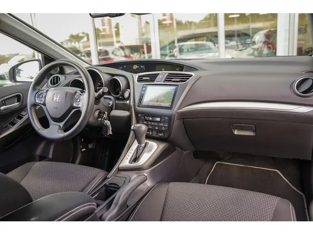 Honda Civic 1.8i VTEC ELEGANCE - SPORT 2016 Benzine 23