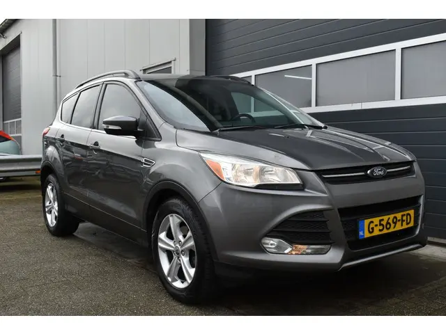 Ford Kuga 2.5 automaat 2014 Benzine 7