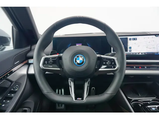 BMW i5 eDrive40 2025 Elektrisch 11