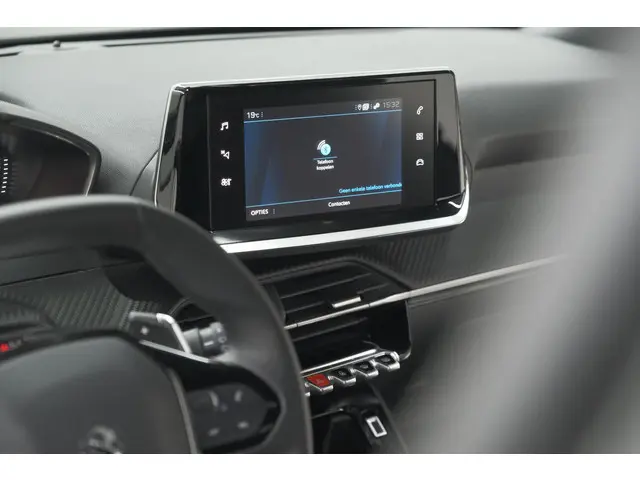 Peugeot 2008 PureTech 130 EAT8 Allure 2023 Benzine 55