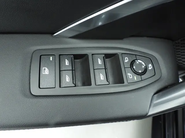 BMW iX2 eDrive20 2025 Elektrisch 32