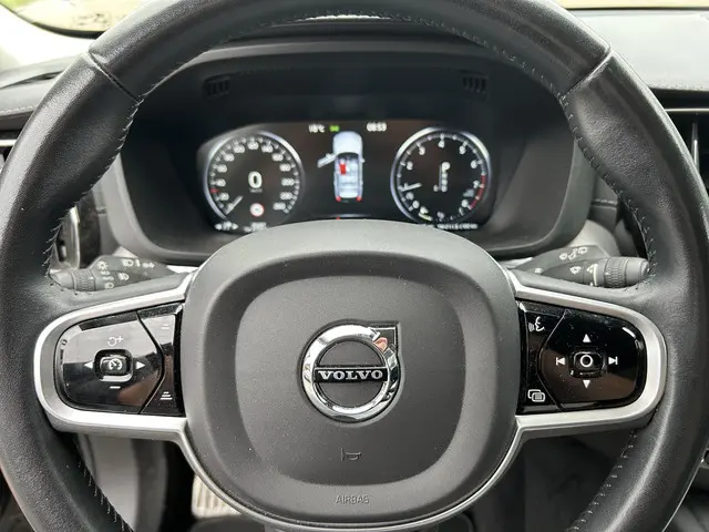 Volvo XC60 2.0 T5 Inscription 2019 Benzine 23