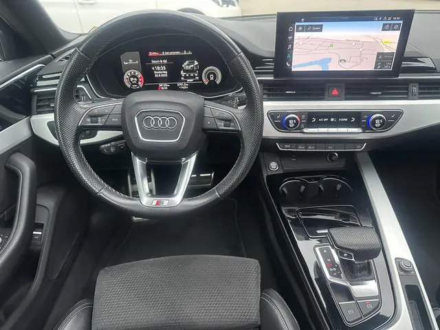 Audi A4 Avant 35 TFSI S Line / Panorama dak 2021 Benzine 13