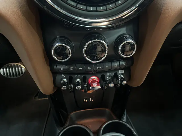 MINI Cooper Mini 2.0 John Works Chili 2019 Benzine 32