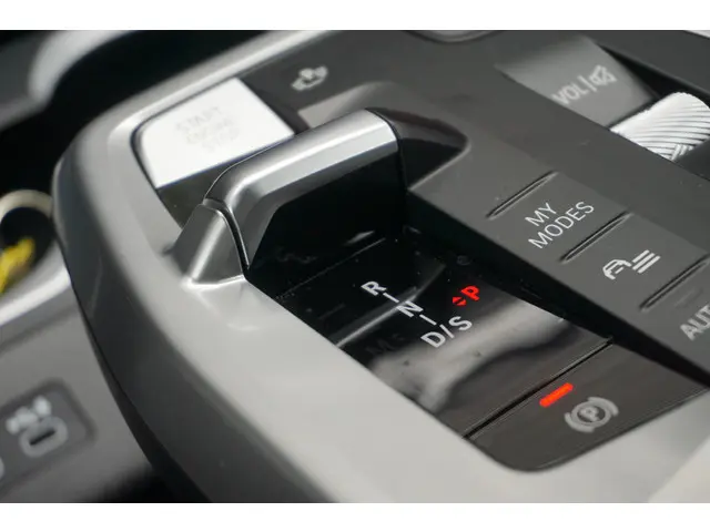 BMW X1 sDrive18i 2023 Benzine 12